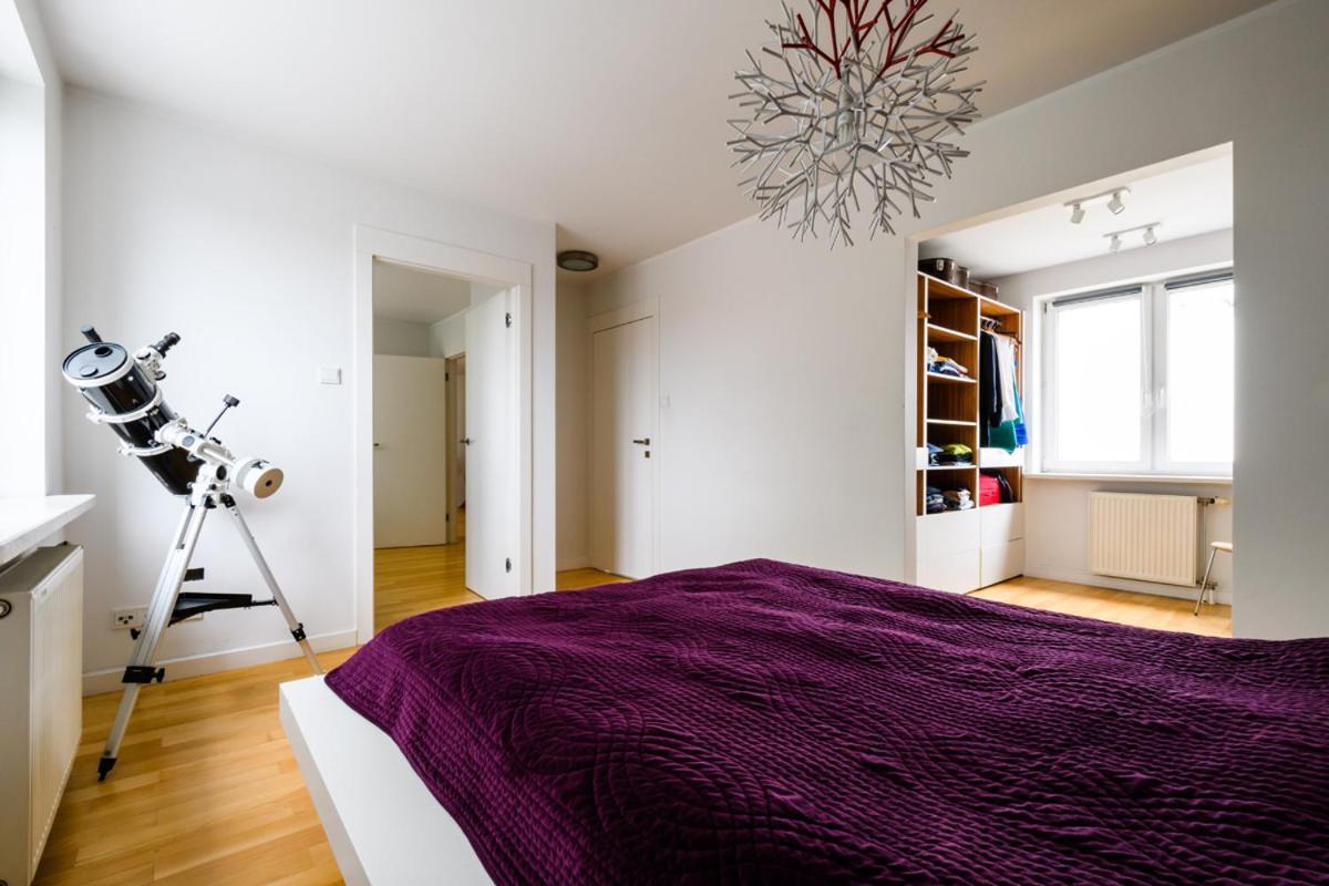 100m2 - 2 Sypialnie, 2 Lazienki, Salon, Kuchnia, Taras, Wifi, Rowery Apartament *